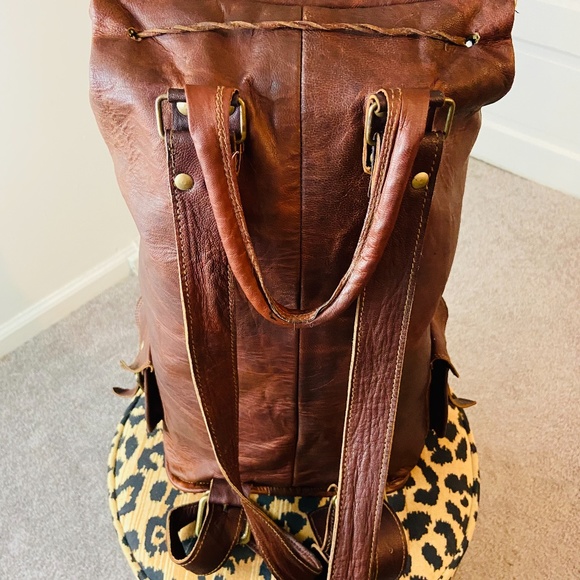 100% Genuine Leather Backpack/Rucksack (Unisex) - Picture 3 of 10